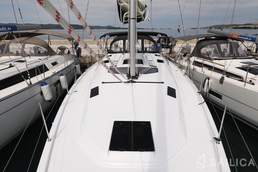 Elan 45 Impression - Yacht Charter Sailica