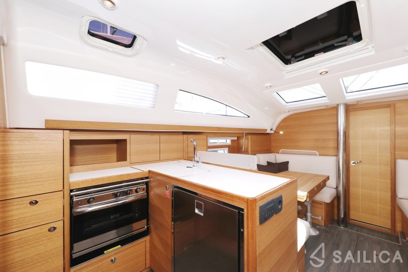 Elan Impression 40.1 - Yacht Charter Sailica