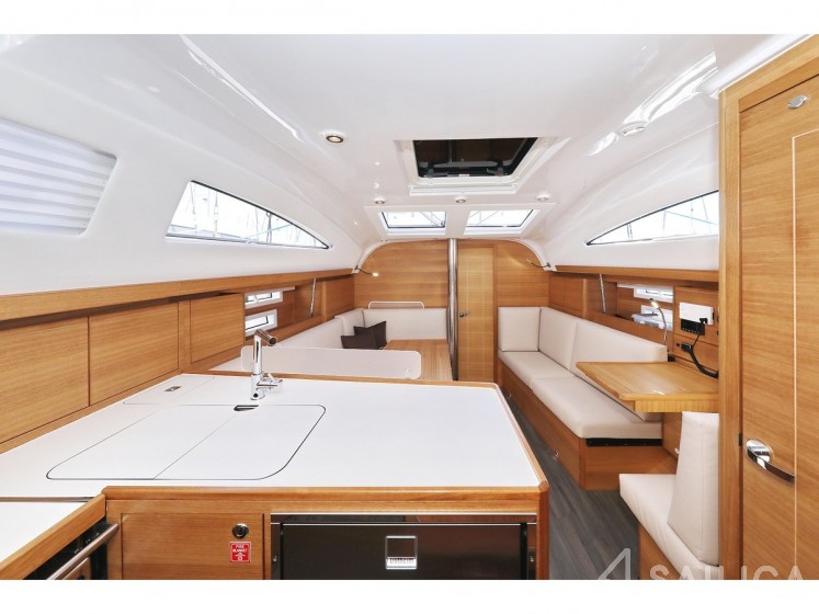 Elan Impression 40.1 - Yacht Charter Sailica