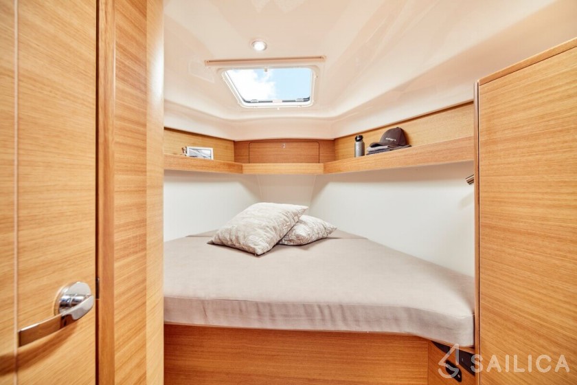 Elan Impression 40.1 - Yacht Charter Sailica