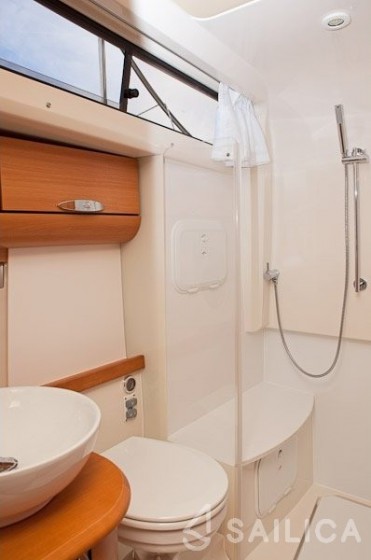 Greenline 40 - Yacht Charter Sailica