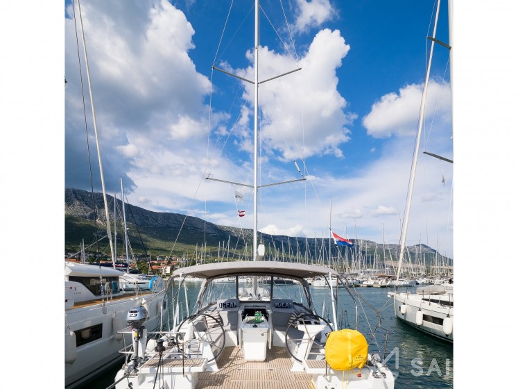 Oceanis 46.1 - Yacht Charter Sailica
