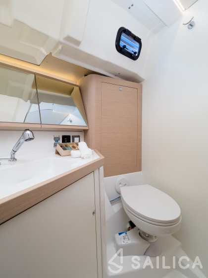 Oceanis 46.1 - Yacht Charter Sailica