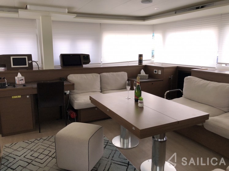 Lagoon 560 S2 - Yacht Charter Sailica