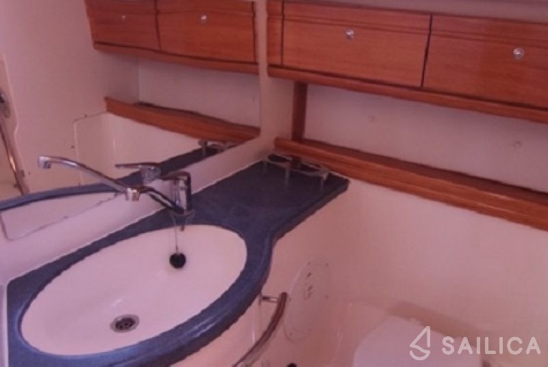 Bavaria 46 Cruiser - Yacht Charter Sailica