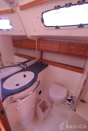 Bavaria 46 Cruiser - Yacht Charter Sailica