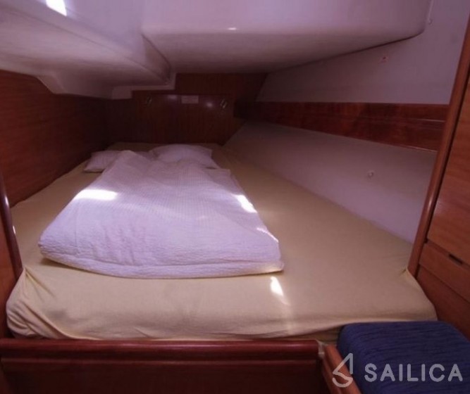 Bavaria 37 Cruiser - Yacht Charter Sailica