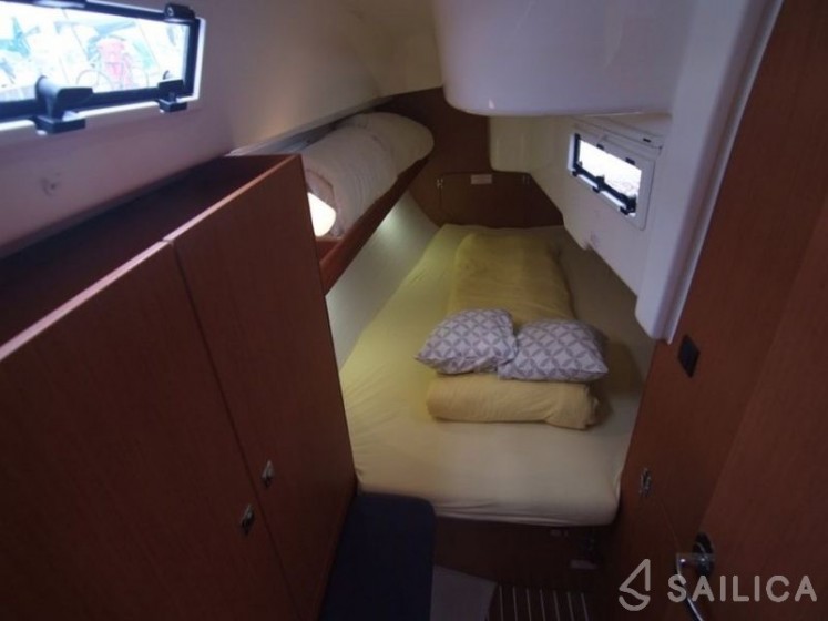 Bavaria Cruiser 33 - Yacht Charter Sailica