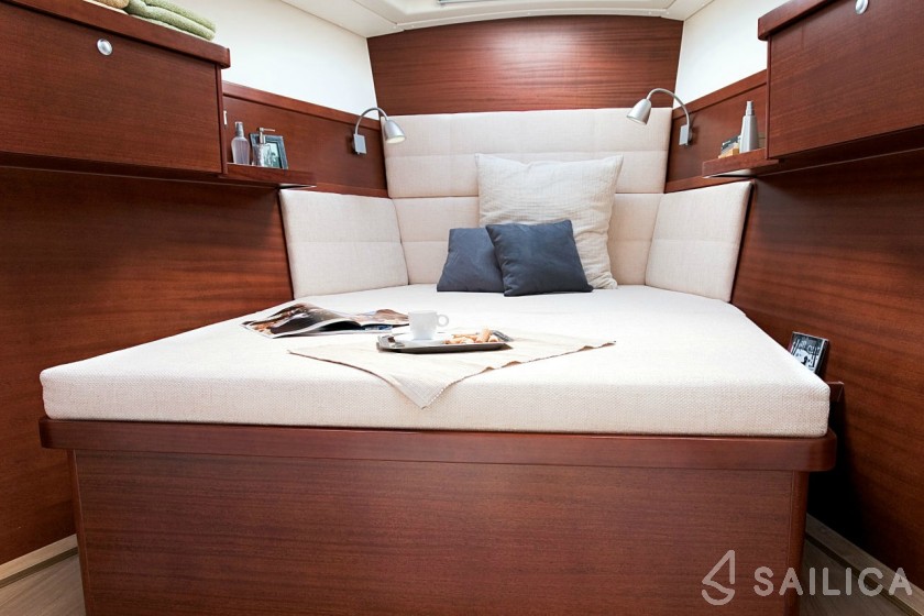 Hanse 470 - Yacht Charter Sailica