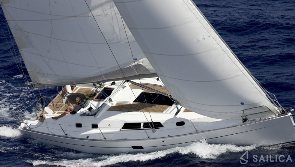 Hanse 430e - Yacht Charter Sailica