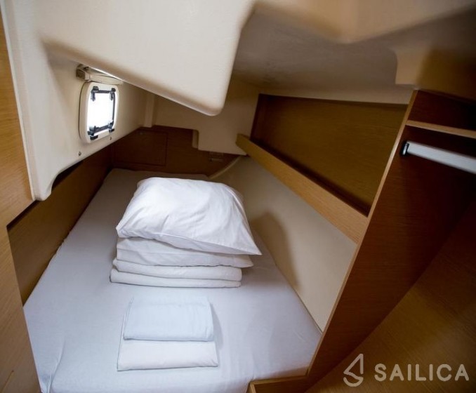Elan 350 - Yacht Charter Sailica