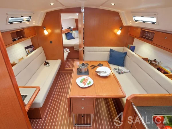 Bavaria 36 Cruiser - Yacht Charter Sailica