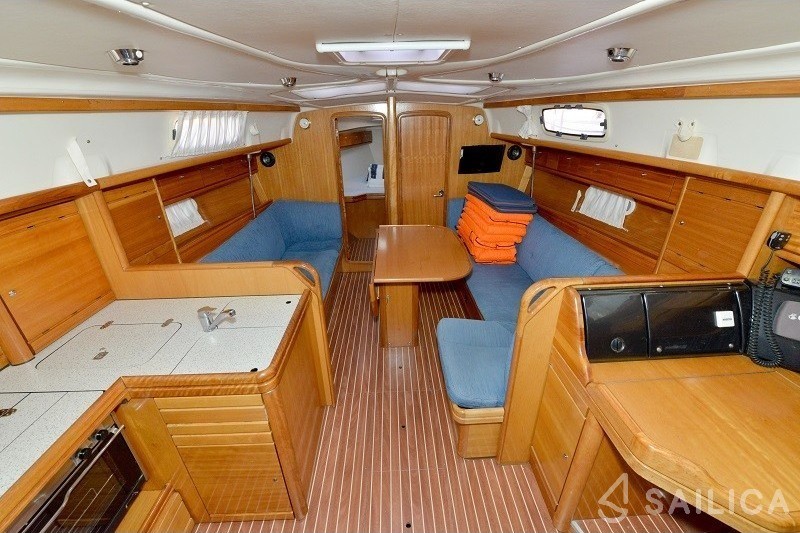 Bavaria 37 Cruiser - Yacht Charter Sailica