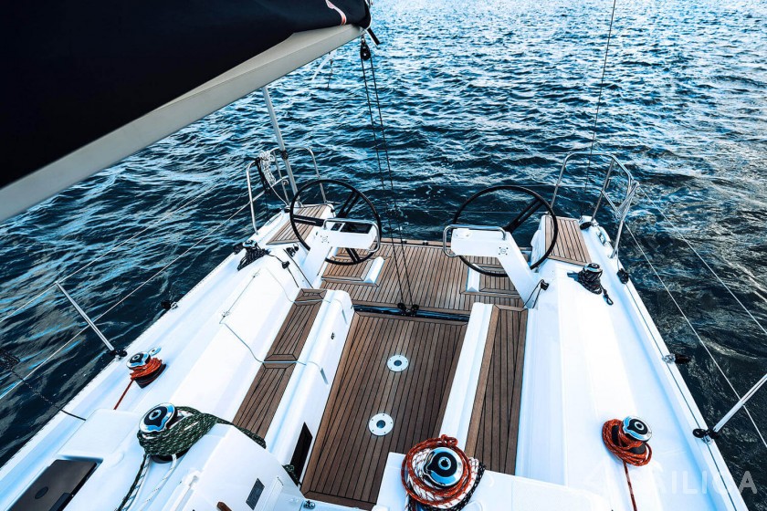 Elan E4 - Yacht Charter Sailica