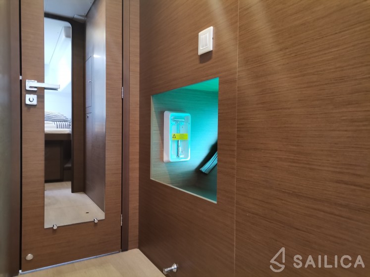 Lagoon 450  Flybridge - Photo #8 Lagoon 450  Flybridge - Yacht Charter Sailica