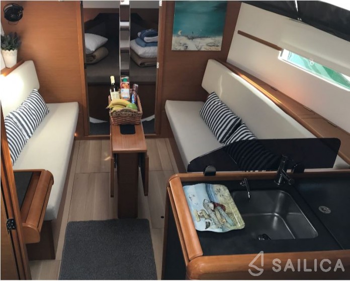 Sun Odyssey 34 - Yacht Charter Sailica