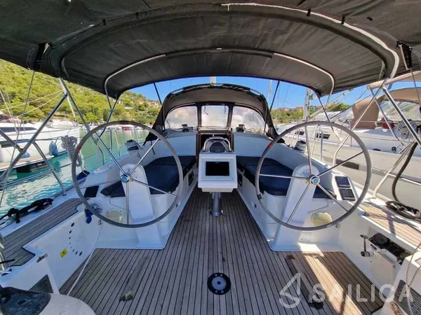 Bavaria 37 Cruiser - Yacht Charter Sailica