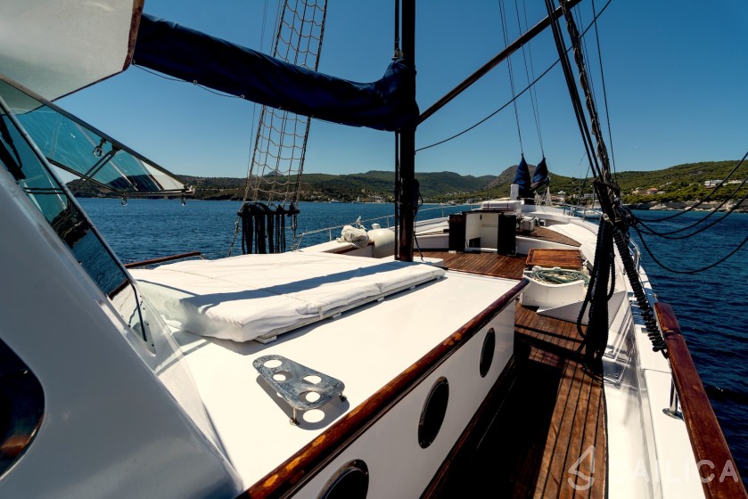 Gulet - Yacht Charter Sailica