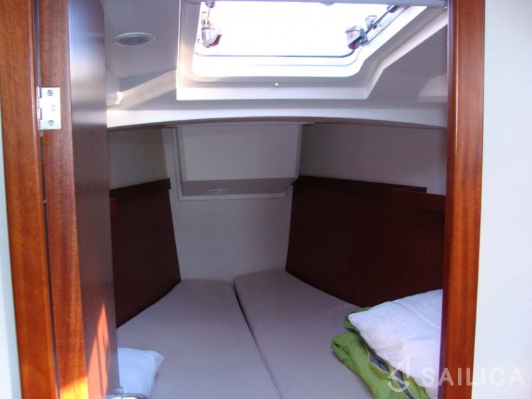 Hanse 345 - Yacht Charter Sailica