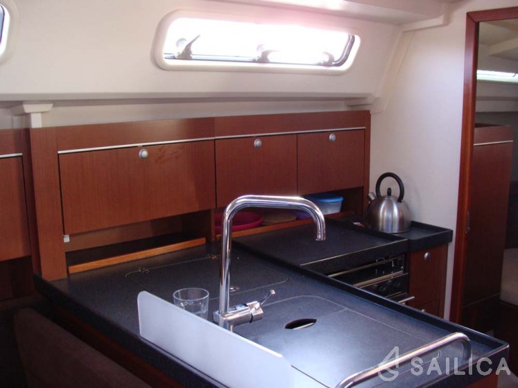 Hanse 345 - Yacht Charter Sailica