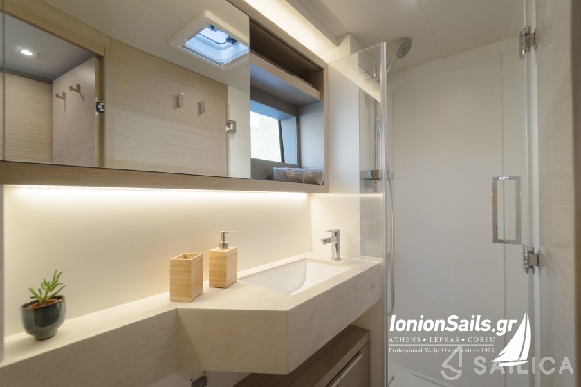 Lagoon 51 - Yacht Charter Sailica