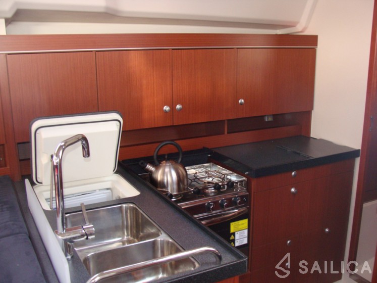 Hanse 455 - Yacht Charter Sailica