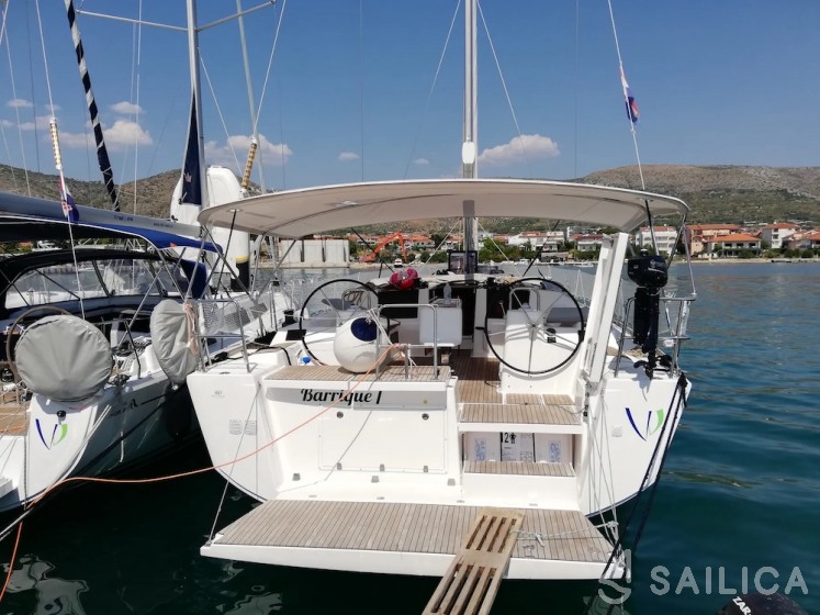 Dufour 460 GL - Yacht Charter Sailica