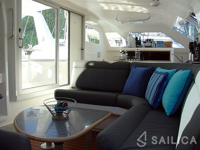 Voyage 440 - Yacht Charter Sailica
