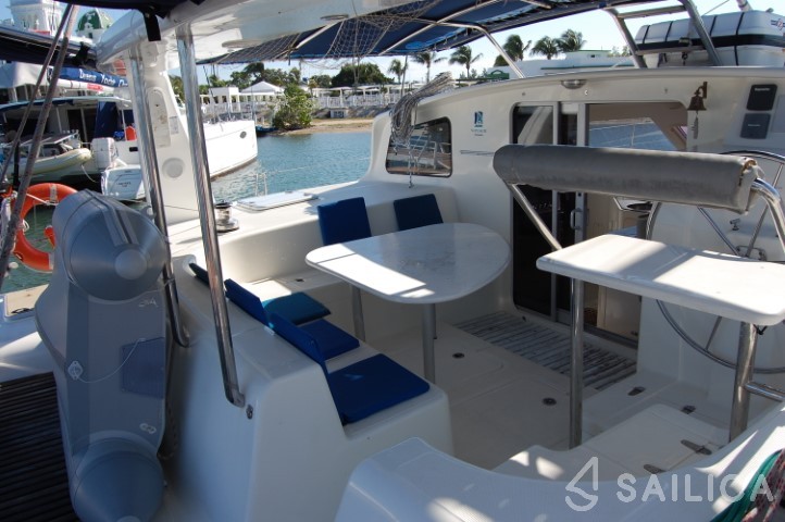Voyage 440 - Yacht Charter Sailica