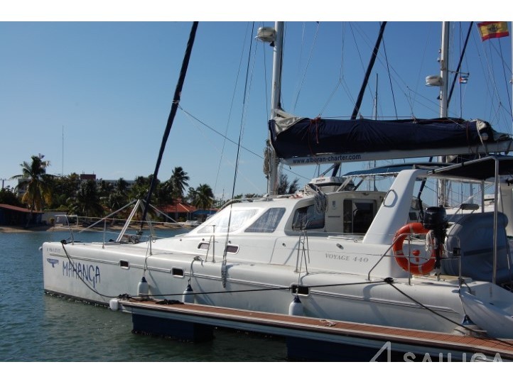 Voyage 440 - Yacht Charter Sailica
