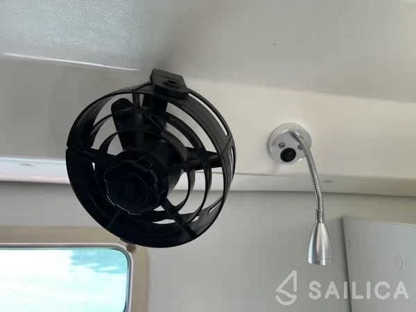 Atoll 6 - Yacht Charter Sailica
