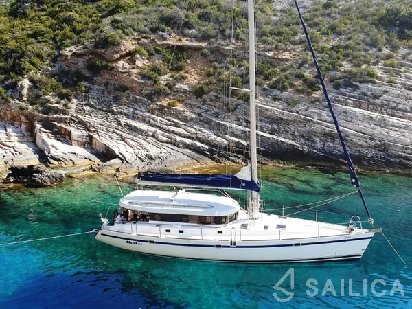 Atoll 6 - Yacht Charter Sailica