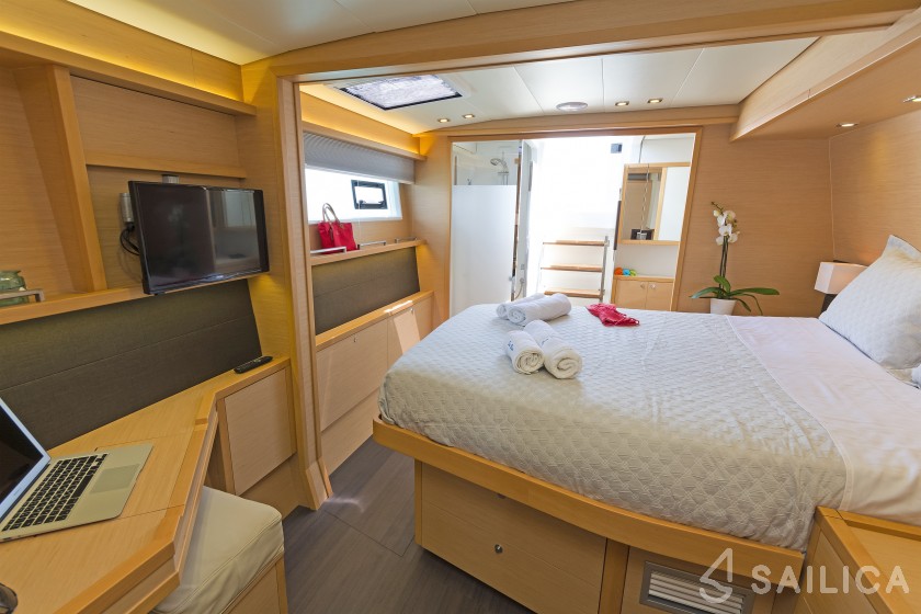 Lagoon 560 - Yacht Charter Sailica