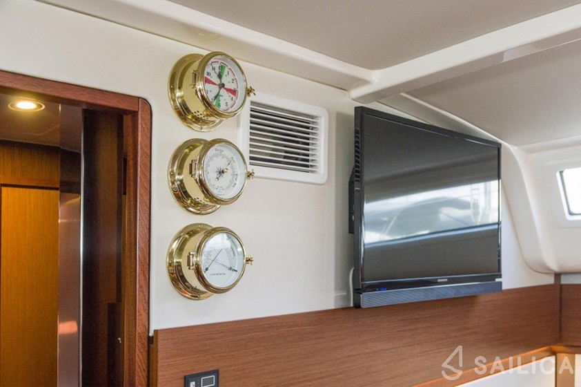 Bavaria 51 Cruiser - Yacht Charter Sailica