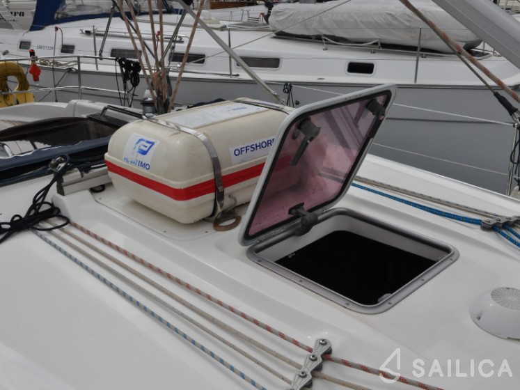 Bavaria 37 Cruiser - Yacht Charter Sailica