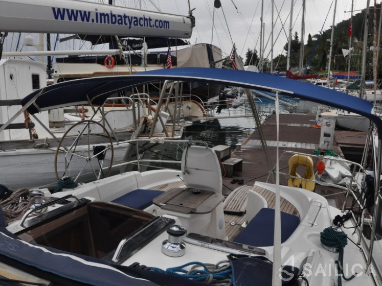 Bavaria 37 Cruiser - Yacht Charter Sailica