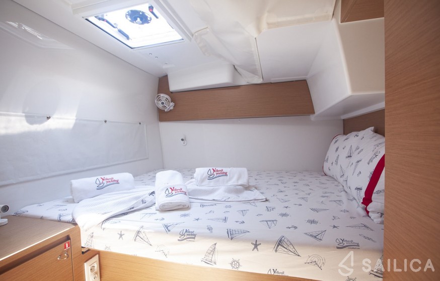 Excess 11 - Yacht Charter Sailica