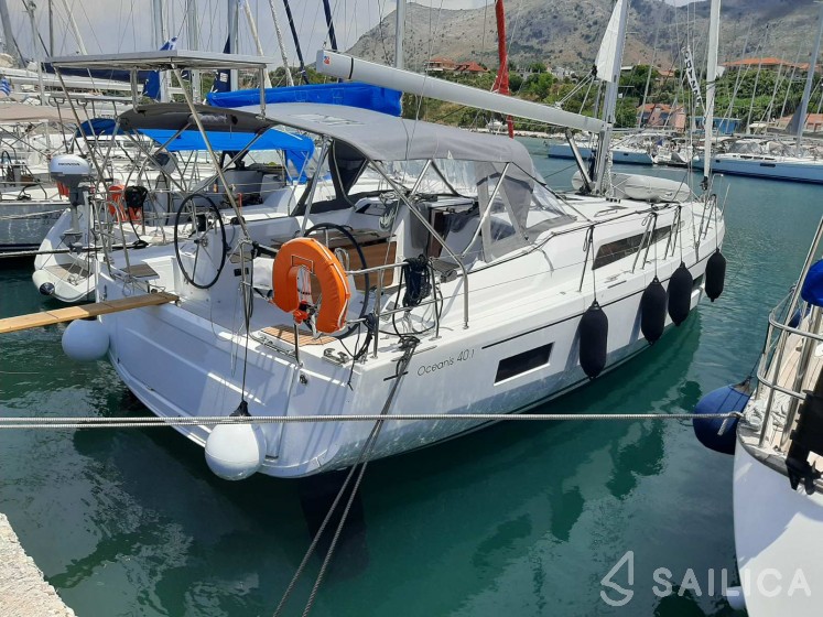 Oceanis 40.1 - Yacht Charter Sailica