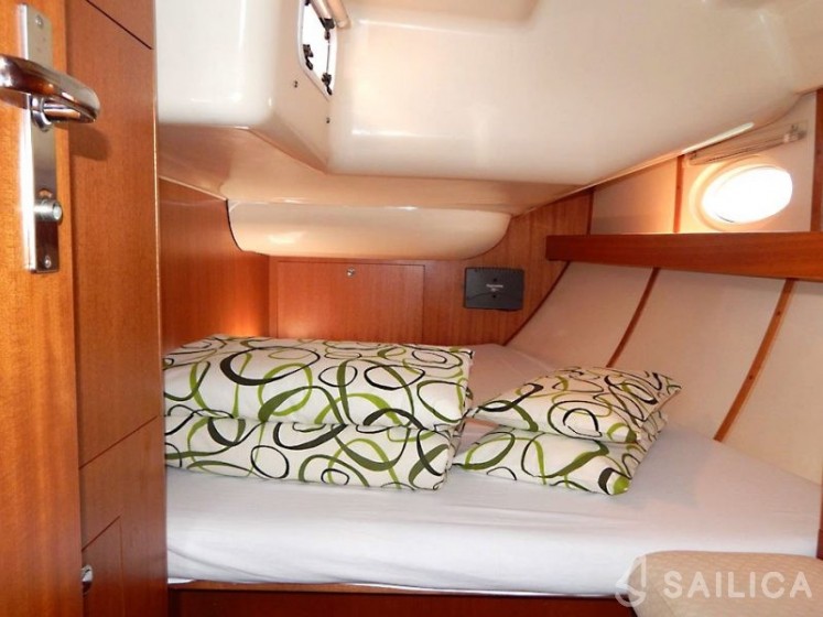 Elan 434 Impression - Yacht Charter Sailica
