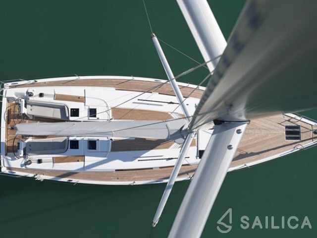 Hanse 445 - Yacht Charter Sailica