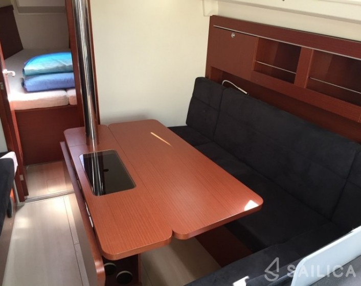 Hanse 345 - Yacht Charter Sailica