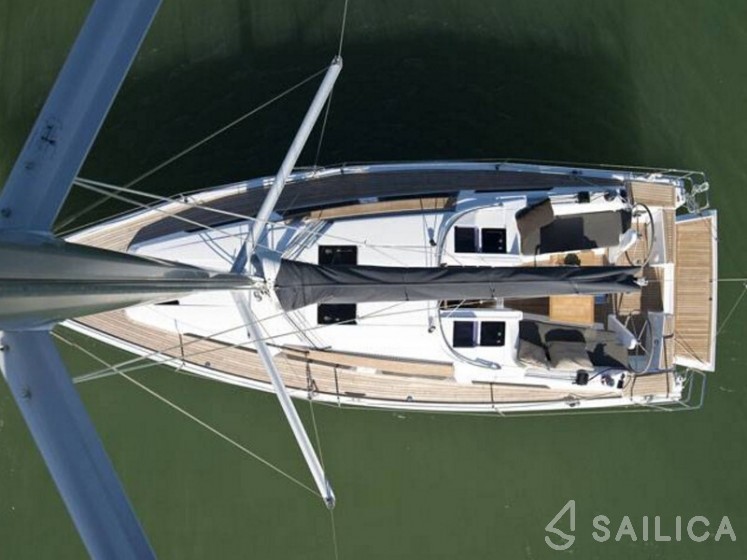 Hanse 345 - Yacht Charter Sailica