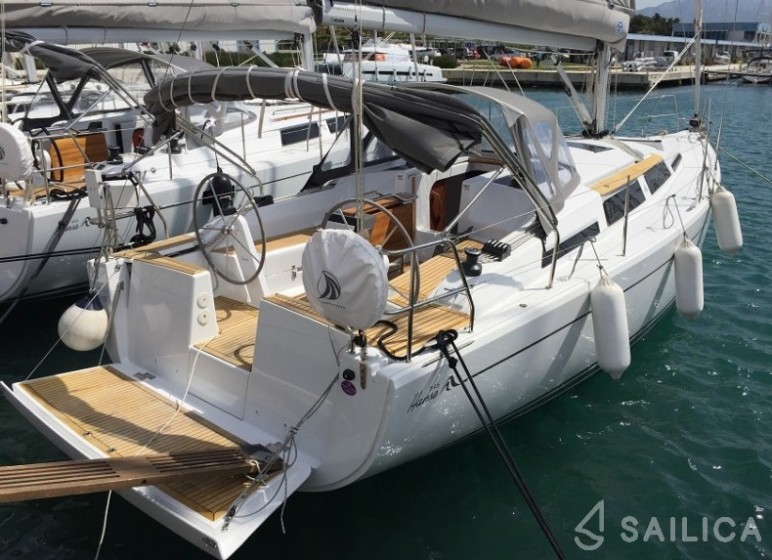 Hanse 345 - Yacht Charter Sailica