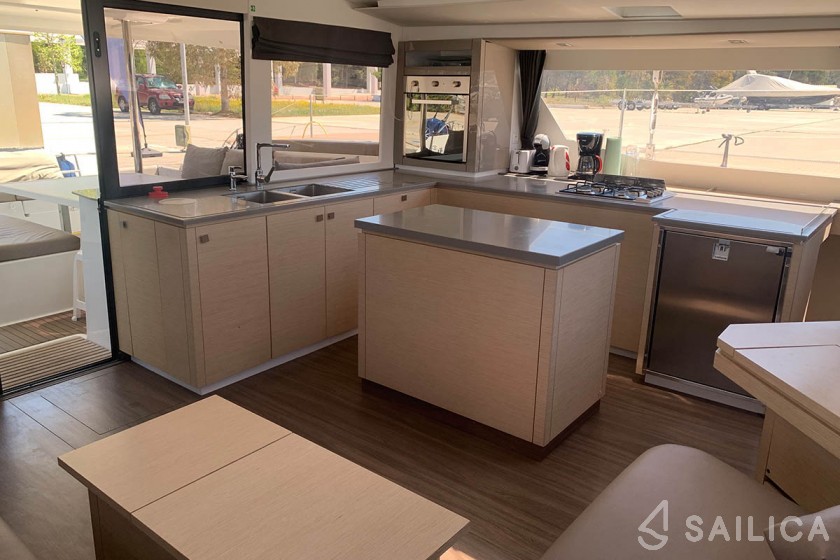 Saba 50 - Yacht Charter Sailica