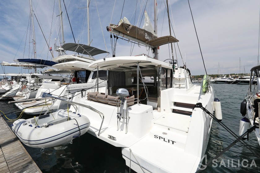 Bali 4.1 - Yacht Charter Sailica