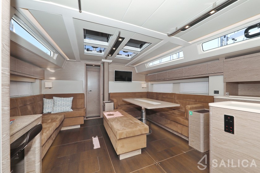Hanse 548 - 5 + 1 cab. - Yacht Charter Sailica
