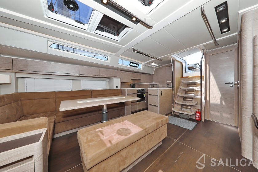 Hanse 548 - 5 + 1 cab. - Yacht Charter Sailica