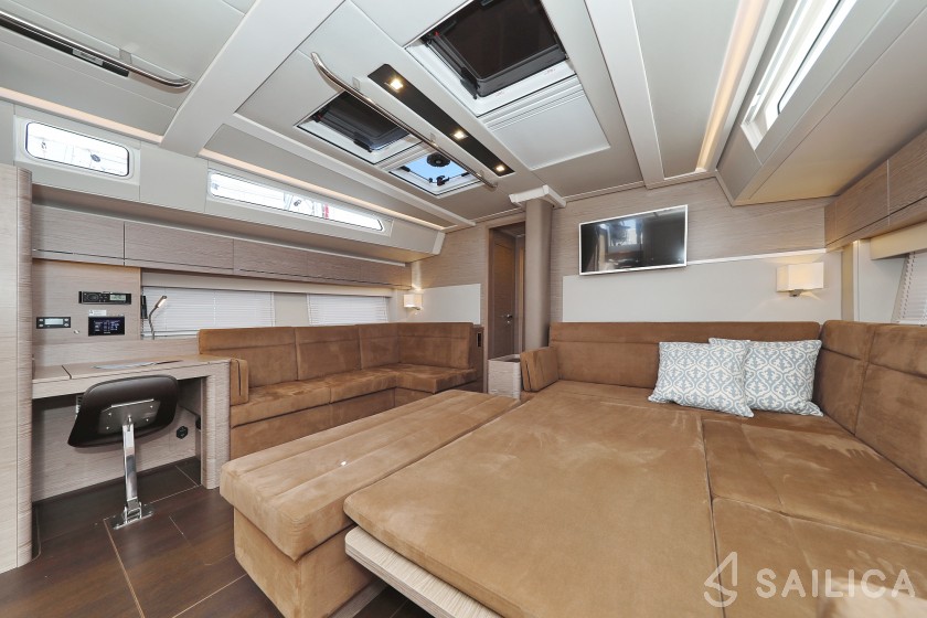 Hanse 548 - 5 + 1 cab. - Yacht Charter Sailica
