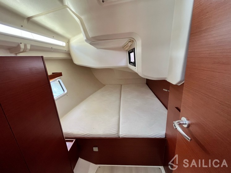 Hanse 418 - Yacht Charter Sailica