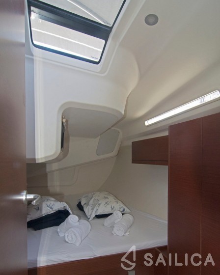 Hanse 418 - 3 cab. - Yacht Charter Sailica